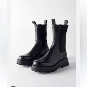 Steve Madden Explorer Boot